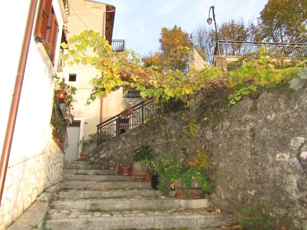 Medieval Village Of Pacentro エクステリア 写真
